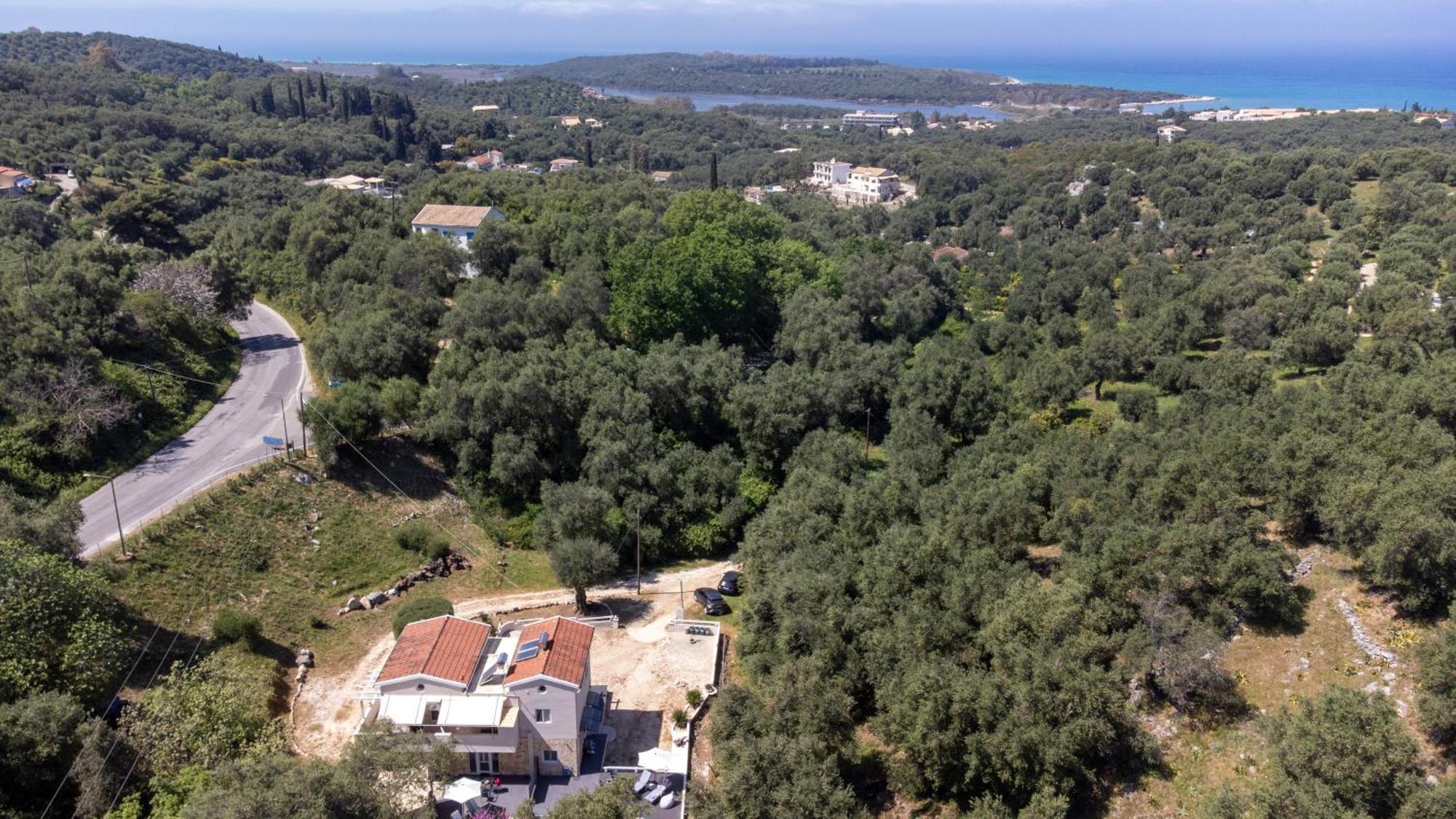 Armoniahousesuites Peritheia Exterior photo