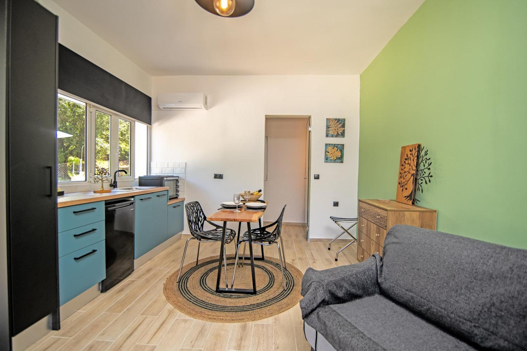Armoniahousesuites Peritheia Exterior photo