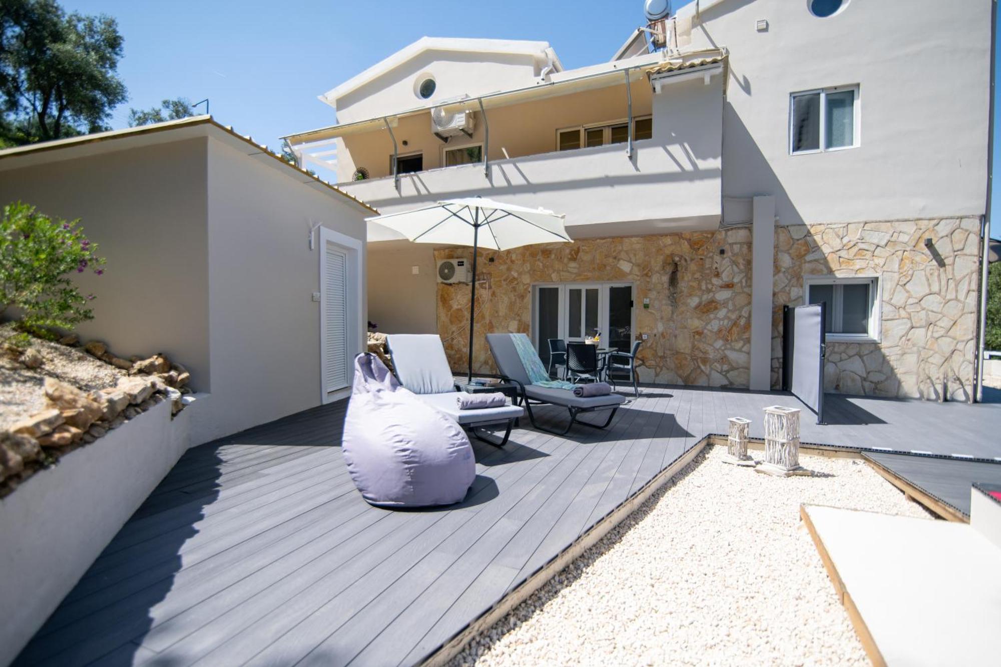 Armoniahousesuites Peritheia Exterior photo